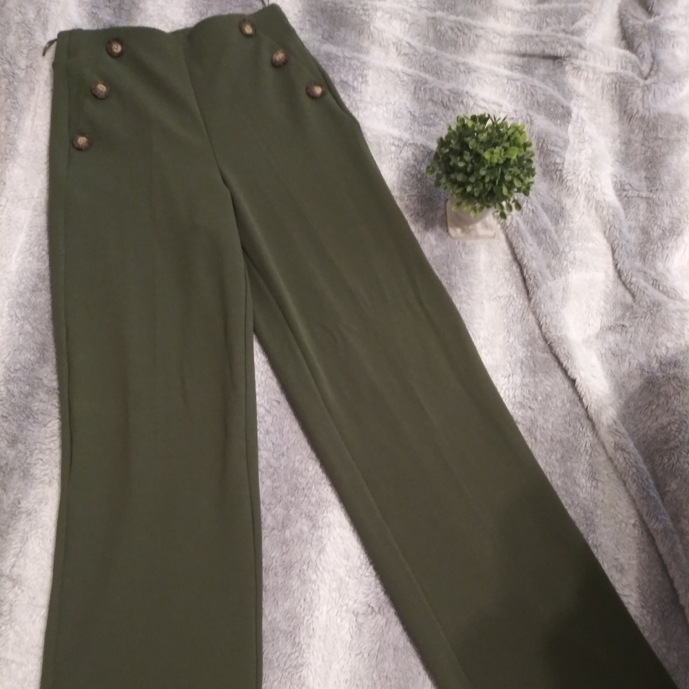 Wide Leg High waisted pant size M
